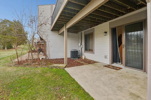 1576 Greens Edge Drive, Florence, KY 41042