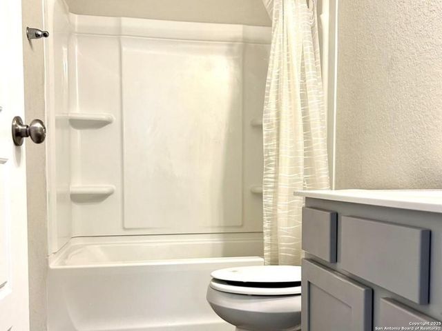 7879 ABBEY PL, San Antonio, TX 78218