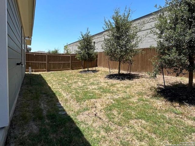 7879 ABBEY PL, San Antonio, TX 78218