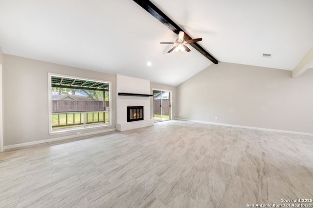 627 SUMMERWOOD DR, New Braunfels, TX 78130