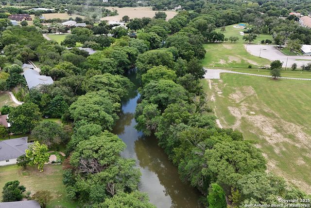 627 SUMMERWOOD DR, New Braunfels, TX 78130