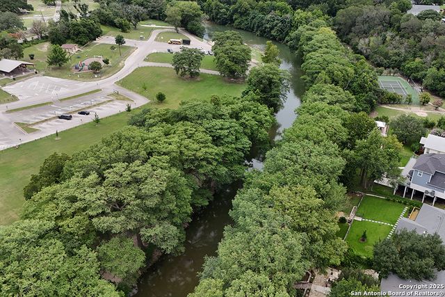 627 SUMMERWOOD DR, New Braunfels, TX 78130