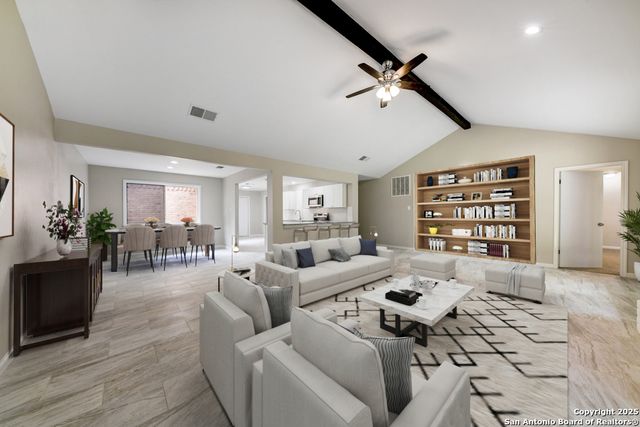 627 SUMMERWOOD DR, New Braunfels, TX 78130