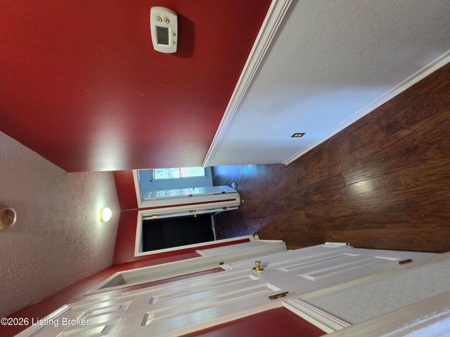 5921 Trappers Ridge Cir, Louisville, KY 40216