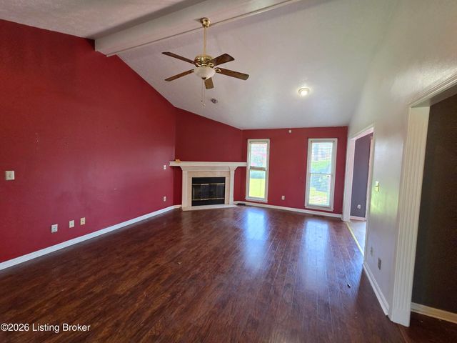 5921 Trappers Ridge Cir, Louisville, KY 40216