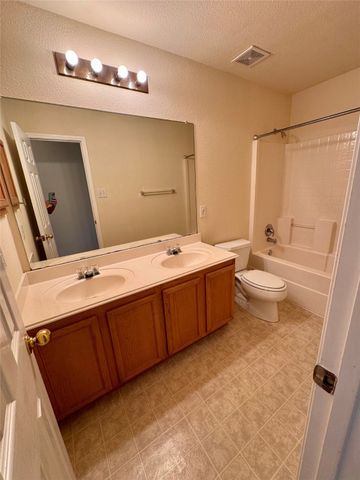 1708 Cliffrose Lane, Lewisville, TX 75067