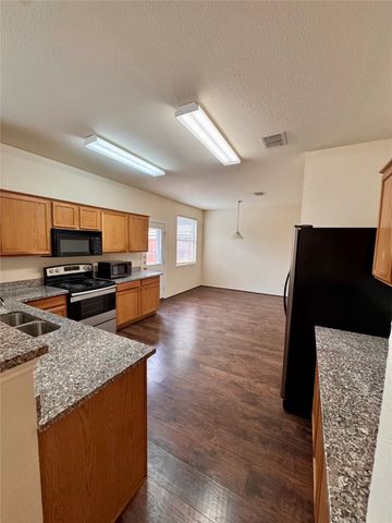 1708 Cliffrose Lane, Lewisville, TX 75067