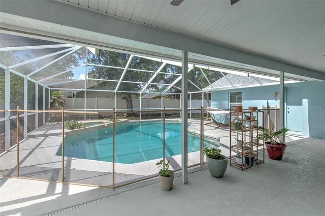 2327 EAGLE BLUFF DRIVE, Valrico, FL 33596