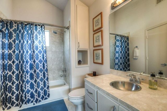 4312 Floyd Street C, Houston, TX 77007