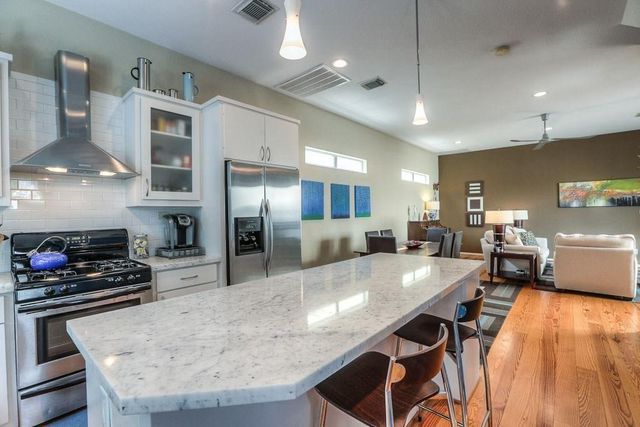 4312 Floyd Street C, Houston, TX 77007