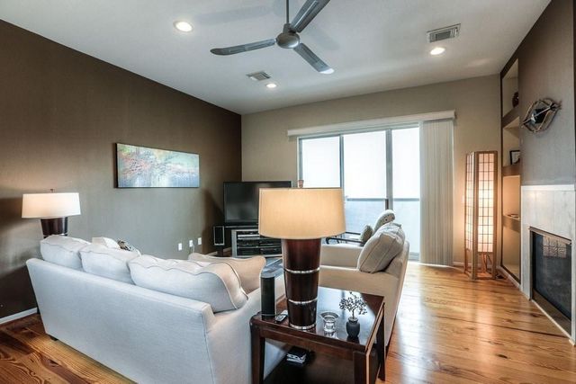 4312 Floyd Street C, Houston, TX 77007