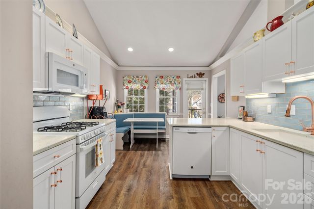 1107 Citation Circle, Hendersonville, NC 28739