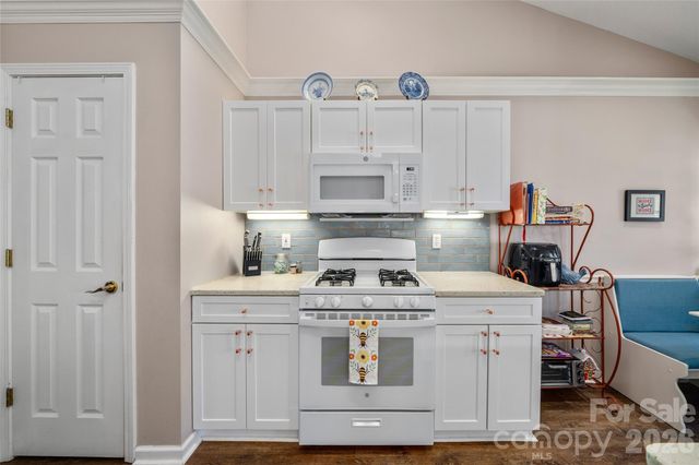 1107 Citation Circle, Hendersonville, NC 28739