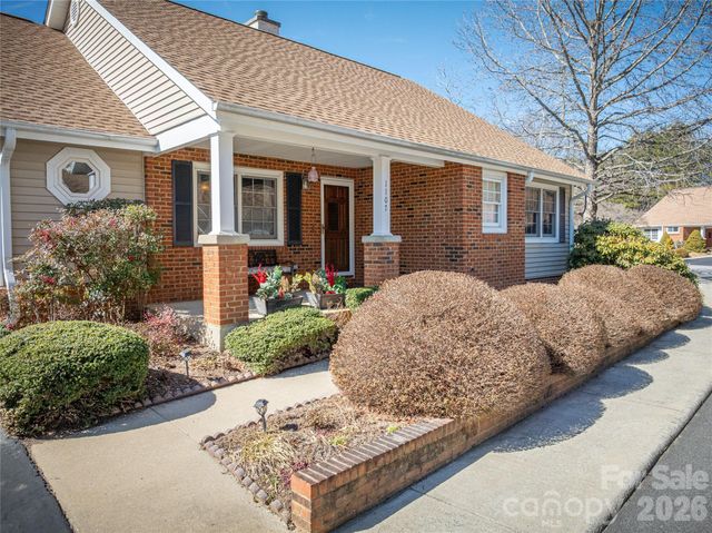 1107 Citation Circle, Hendersonville, NC 28739