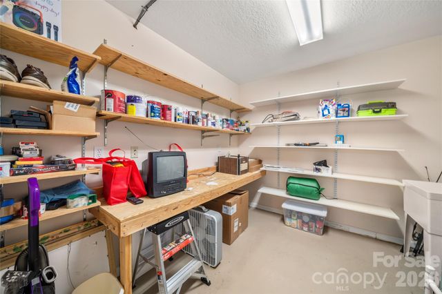 1107 Citation Circle, Hendersonville, NC 28739