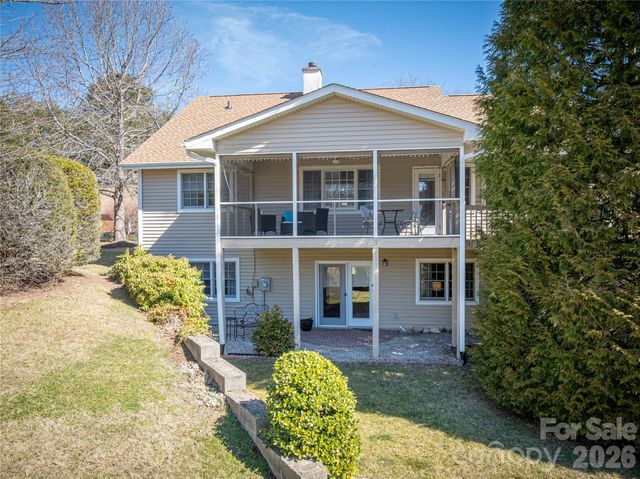 1107 Citation Circle, Hendersonville, NC 28739