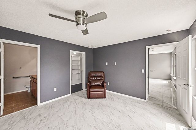 11207 Two Iron, San Antonio, TX 78221