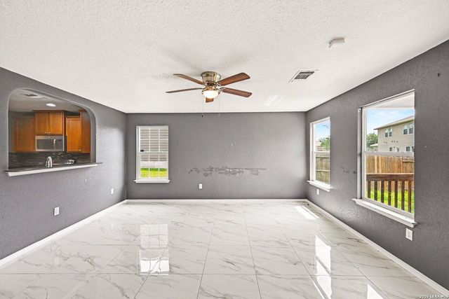 11207 Two Iron, San Antonio, TX 78221