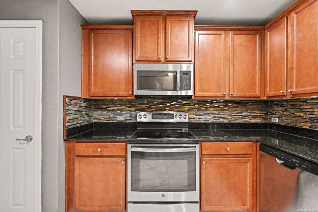 11207 Two Iron, San Antonio, TX 78221