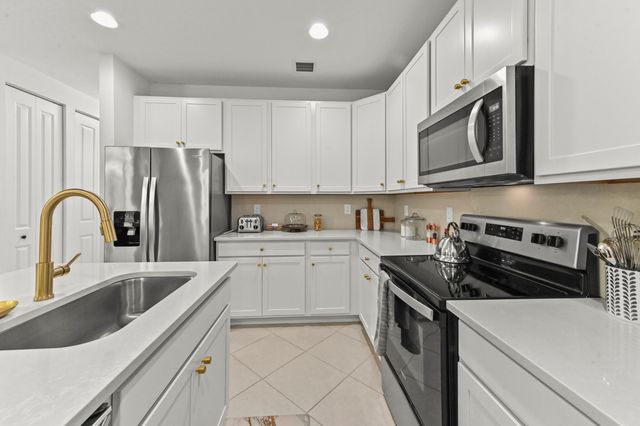355 NW 33RD Lane, Pompano Beach, FL 33069