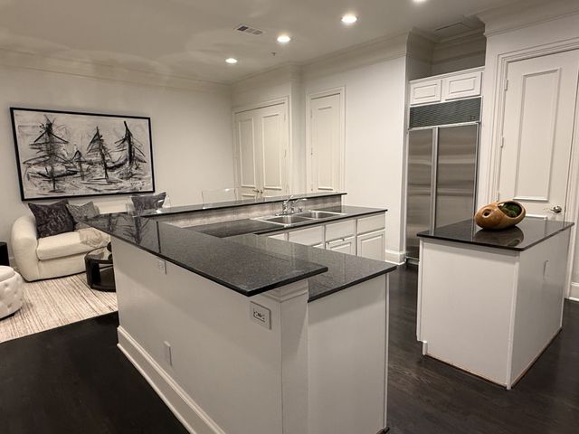 3535 Gillespie Street 505, Dallas, TX 75219