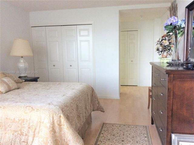 16300 Golf Club Rd 504, Weston, FL 33326