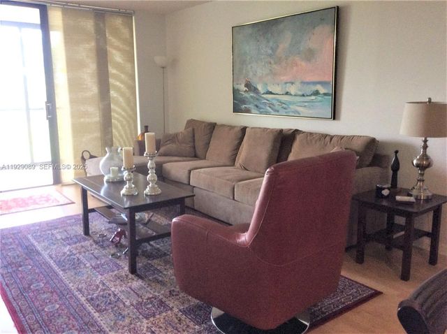 16300 Golf Club Rd 504, Weston, FL 33326