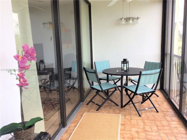 16300 Golf Club Rd 504, Weston, FL 33326