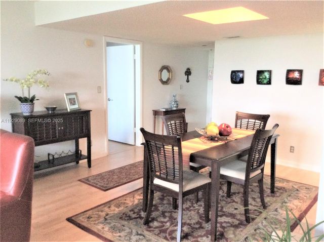 16300 Golf Club Rd 504, Weston, FL 33326