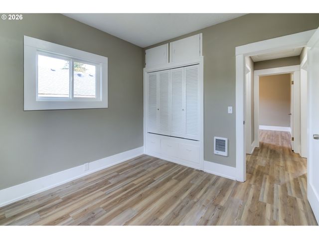 10104 Se HOLGATE Blvd, Portland, OR 97266