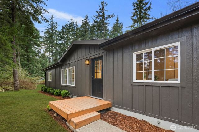 1810 193rd Avenue SW, Lakebay, WA 98349