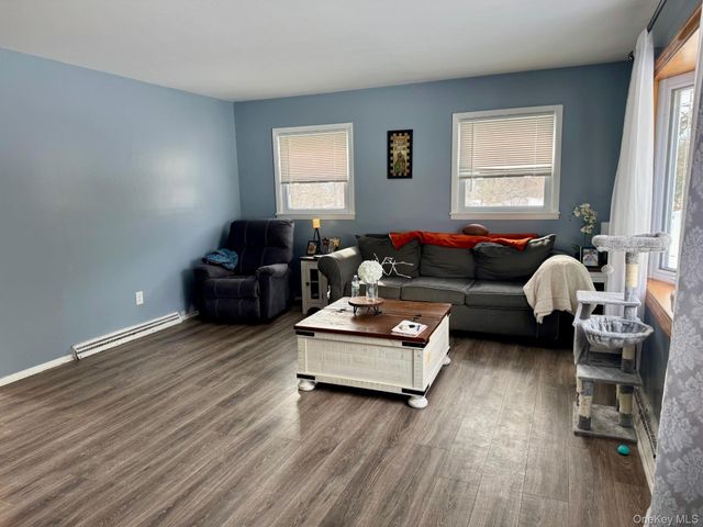 10 Maplewood Road, Highland Mills, NY 10930