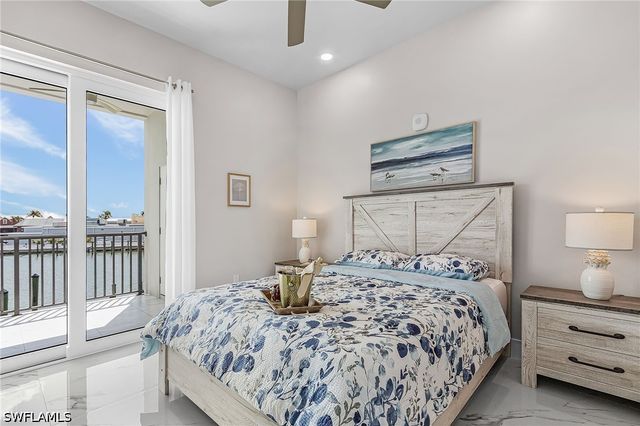 855 Lagoon ST 4, Fort Myers Beach, FL 33931