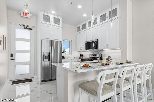 855 Lagoon ST 4, Fort Myers Beach, FL 33931
