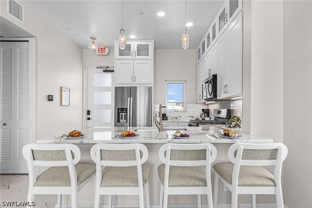 855 Lagoon ST 4, Fort Myers Beach, FL 33931