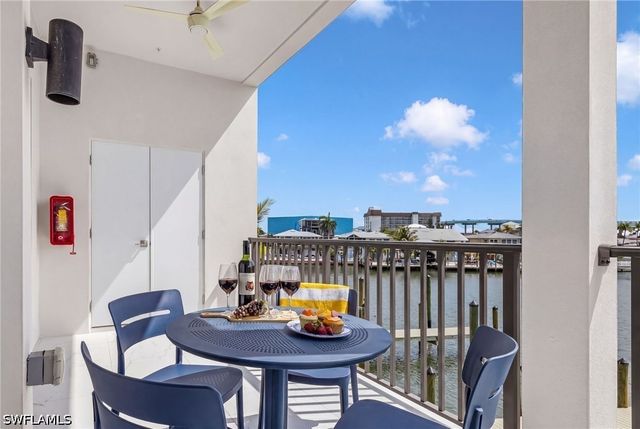 855 Lagoon ST 4, Fort Myers Beach, FL 33931