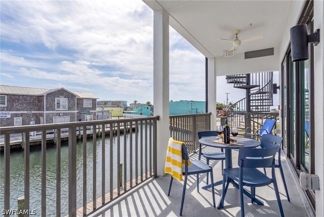 855 Lagoon ST 4, Fort Myers Beach, FL 33931
