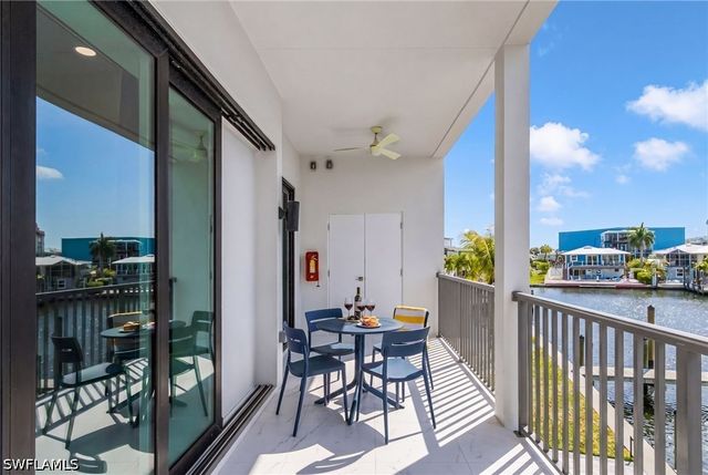 855 Lagoon ST 4, Fort Myers Beach, FL 33931