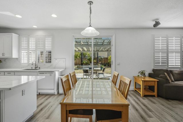 18 Delta Tule Ct, Sacramento, CA 95834