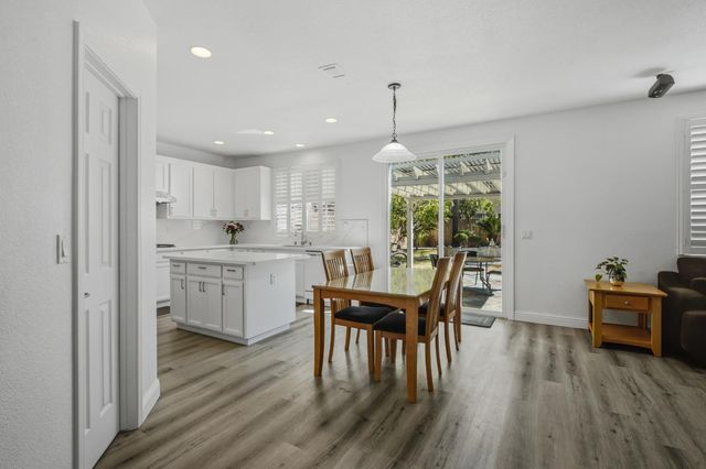 18 Delta Tule Ct, Sacramento, CA 95834