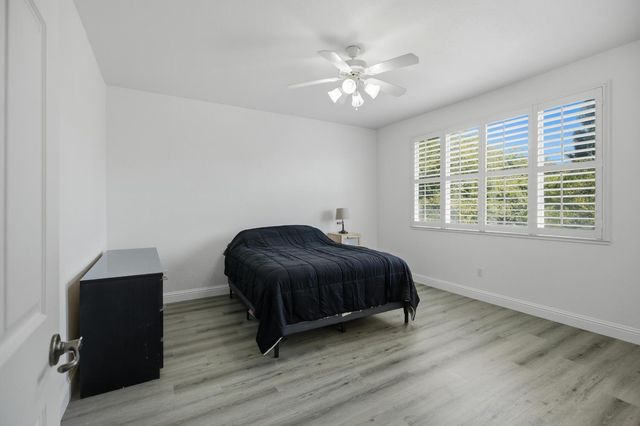 18 Delta Tule Ct, Sacramento, CA 95834