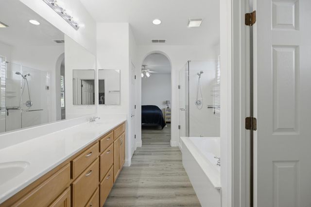 18 Delta Tule Ct, Sacramento, CA 95834