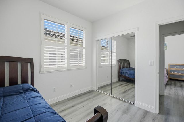 18 Delta Tule Ct, Sacramento, CA 95834