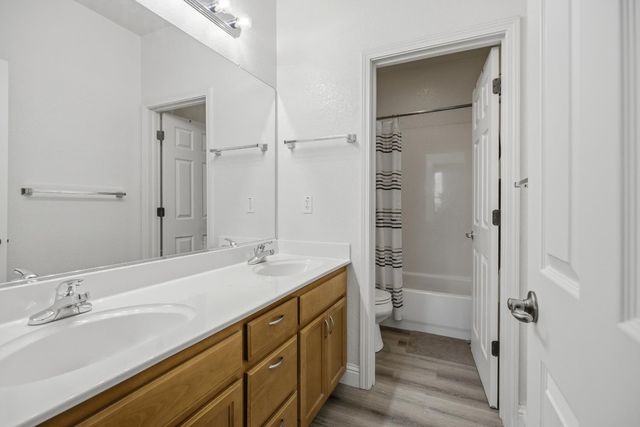 18 Delta Tule Ct, Sacramento, CA 95834