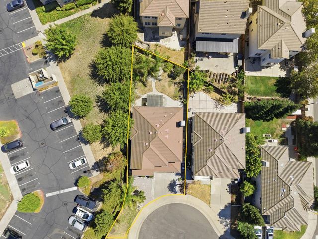 18 Delta Tule Ct, Sacramento, CA 95834