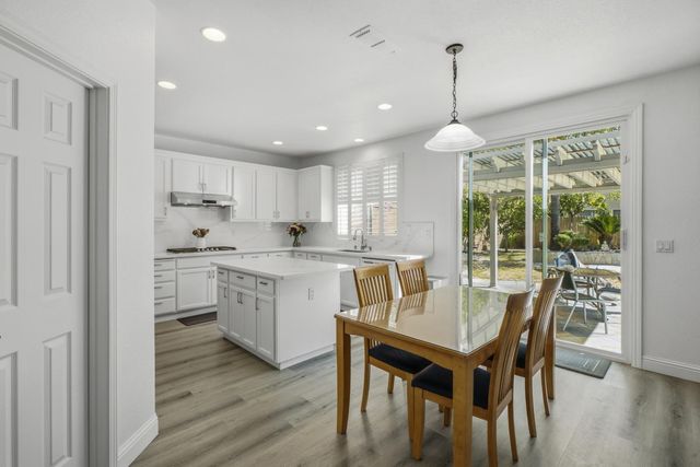 18 Delta Tule Ct, Sacramento, CA 95834