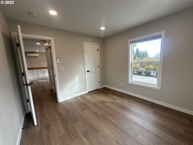 125 FOXGLOVE Ter, Longview, WA 98632