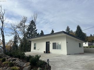 125 FOXGLOVE Ter, Longview, WA 98632