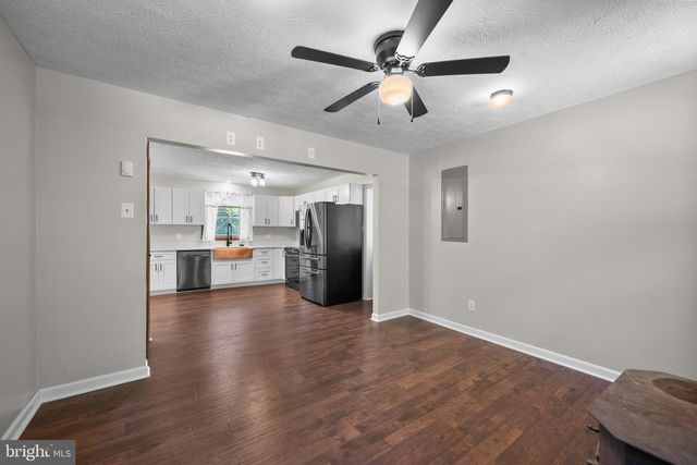 2085 CRUMS CHURCH RD, Berryville, VA 22611