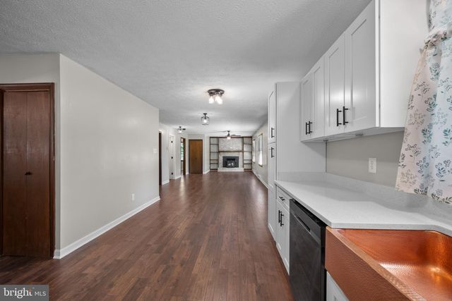 2085 CRUMS CHURCH RD, Berryville, VA 22611